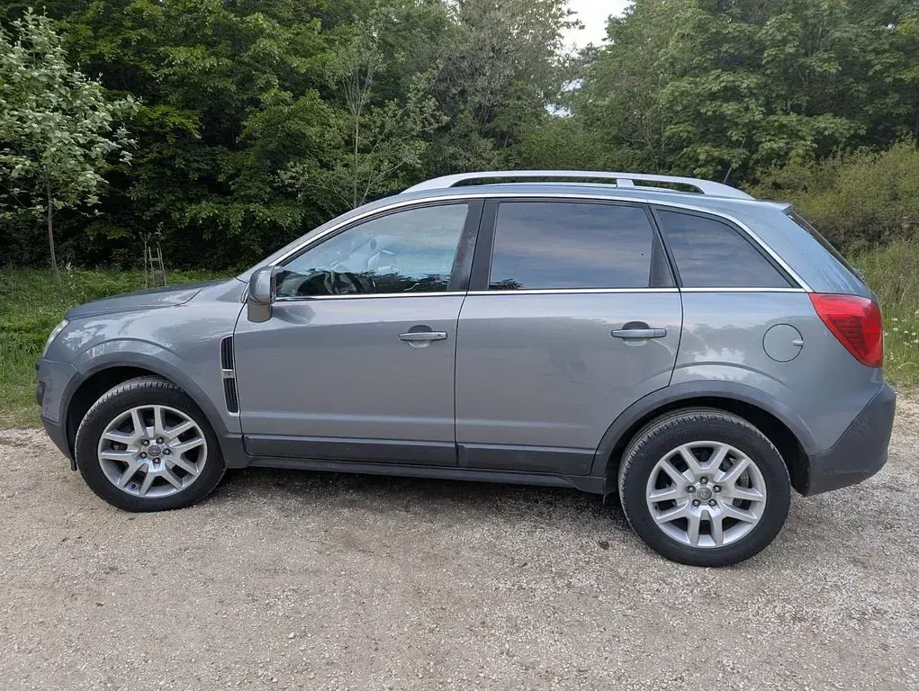 Gebraucht Opel Antara Cosmo 163 PS (119 kW) 2011 Grau SUV