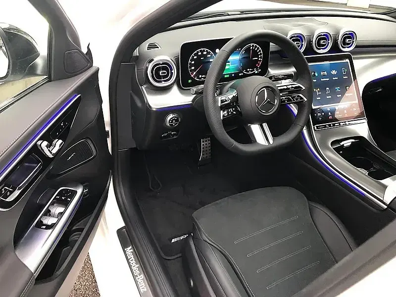 Gebraucht Mercedes C400 AMG 252 PS (185 kW) 2023 Polarweiss Limousine