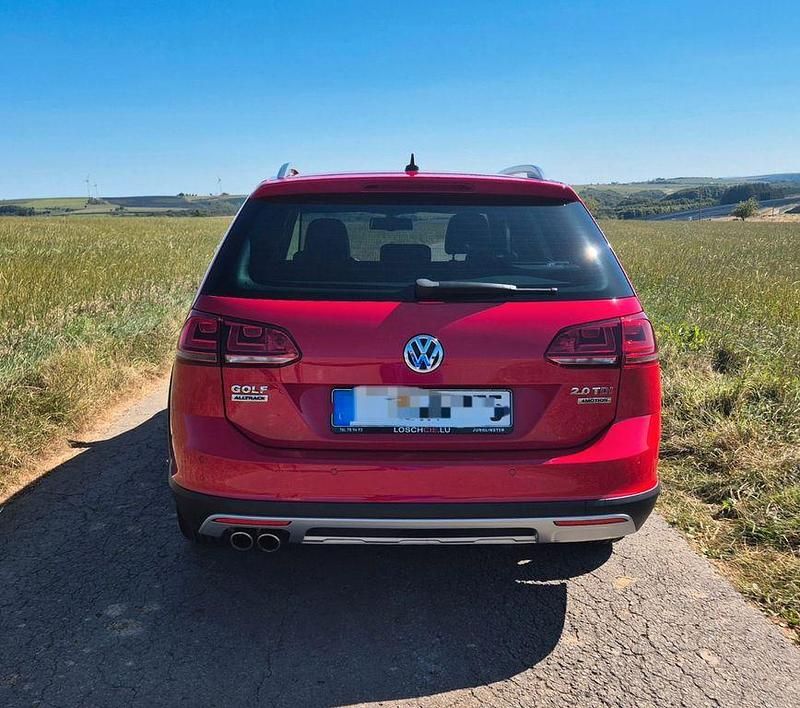 Gebraucht VW Golf Alltrack 184 PS (135 kW) 2015 Rot Kombi