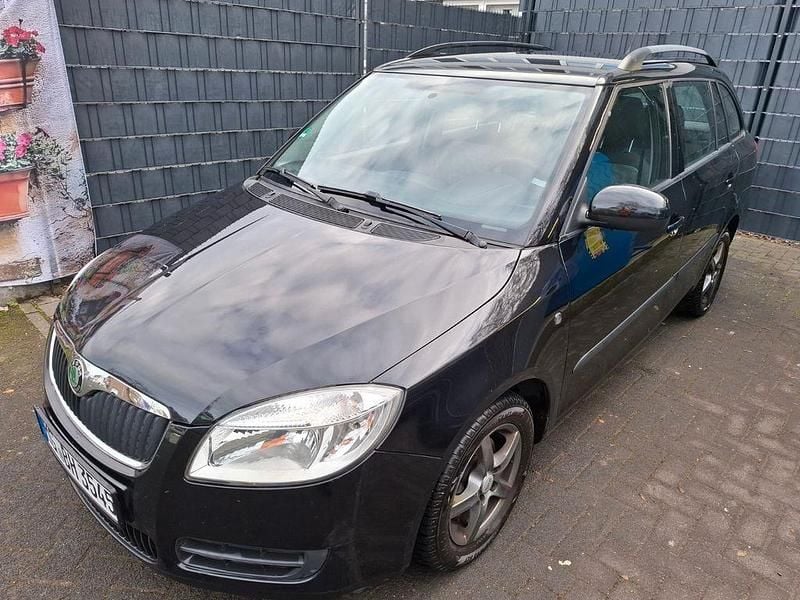 Schwarz Gebraucht 2009 Skoda Fabia Cool Edition Kombi | 2.200 € (Fairer Preis) - Bild 1/4