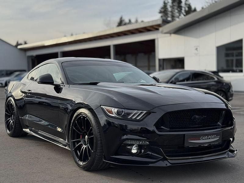 Gebraucht Ford Mustang GT 483 PS (355 kW) 2017 Schwarz