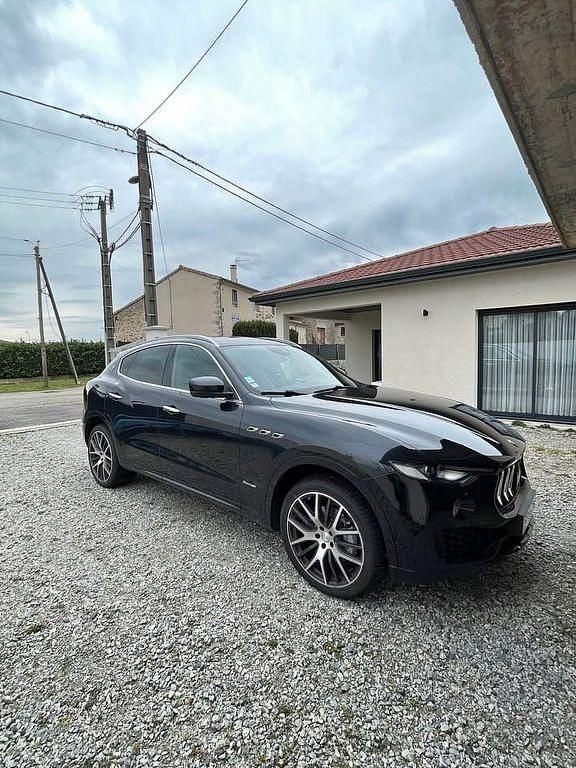 Gebraucht Maserati Levante 275 PS (202 kW) 2018 Schwarz SUV