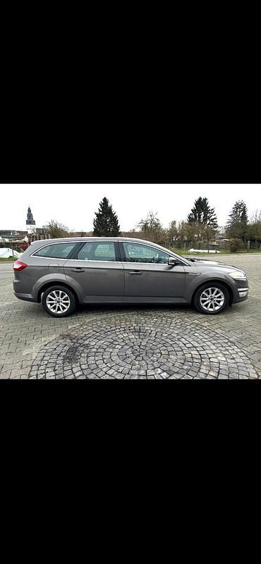 Gebraucht Ford Mondeo Titanium 136 PS (100 kW) 2012 Braun Kombi