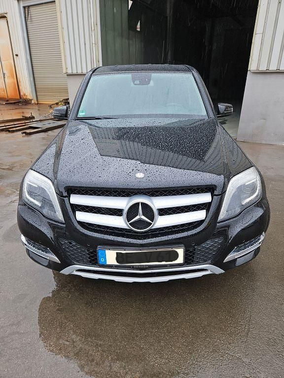 Schwarz Gebraucht 2014 Mercedes GLK250 SUV | 17.000 € (Fairer Preis) - Bild 1/4