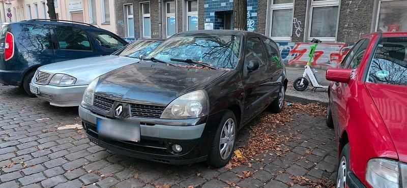 Gebraucht Renault Clio II 75 PS (55 kW) 2002 Schwarz Kleinwagen