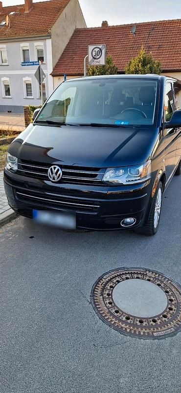 Gebraucht VW Multivan Highline 179 PS (131 kW) 2014 Schwarz Van