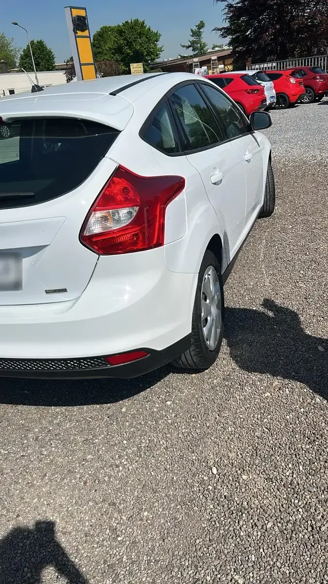 Second-hand Ford Focus 101 CP (74 kW) 2013 Alb Hatchback
