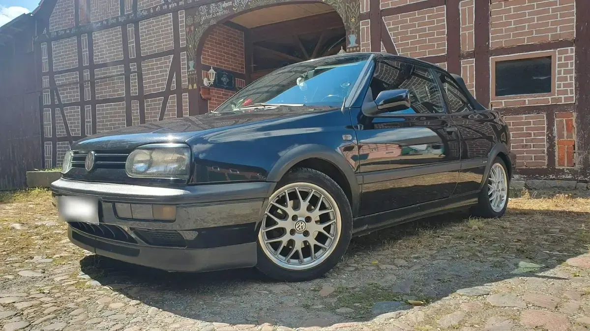 Gebraucht VW Golf Cabriolet 101 PS (74 kW) 1998 Schwarz Cabrio