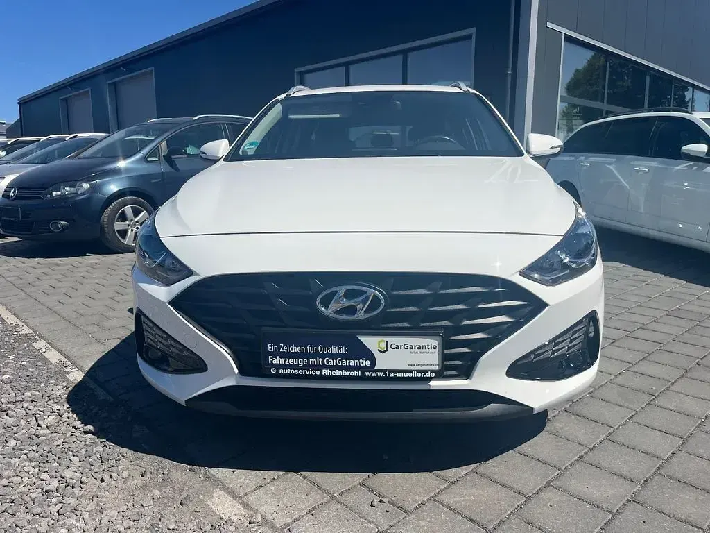 Gebraucht Hyundai i30 Select 120 PS (88 kW) 2024 Weiß Kombi
