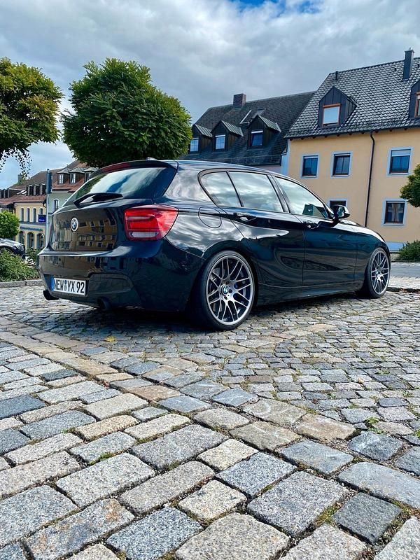 Gebraucht BMW M135 M Performance 320 PS (235 kW) 2014 Schwarz Kleinwagen