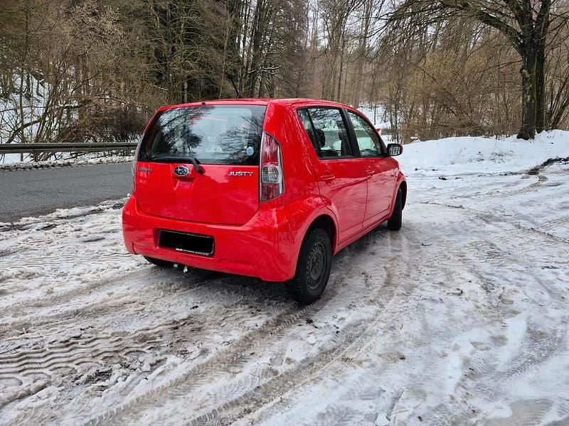 Gebraucht Subaru Justy 69 PS (50 kW) 2010 Rot Kleinwagen