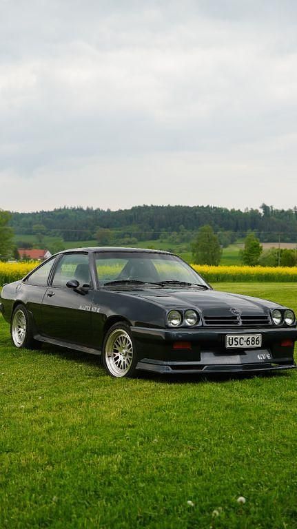 Grau Gebraucht 1978 Opel Manta Limousine | 40.000 € - Bild 1/4