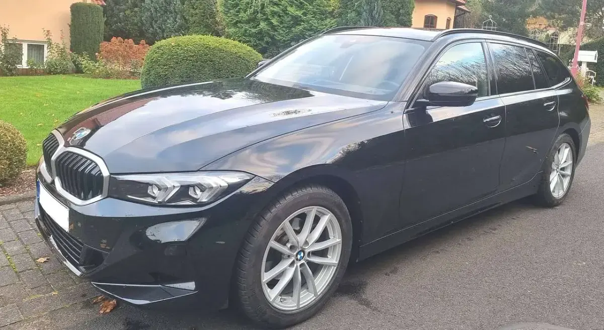 Gebraucht BMW 318 156 PS (114 kW) 2023 Schwarz Kombi