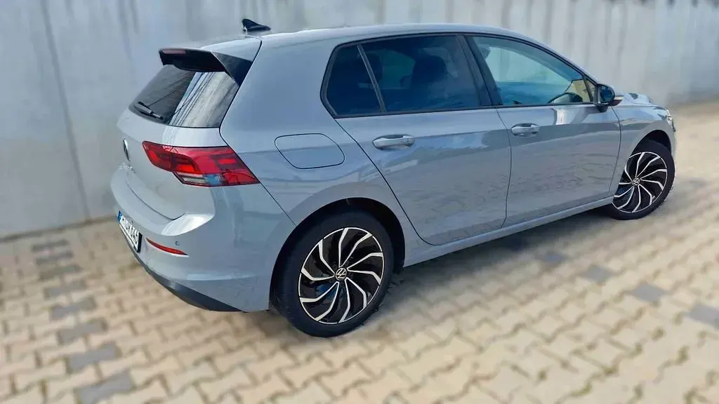 Gebraucht VW Golf VII 131 PS (96 kW) 2020 Grau Limousine