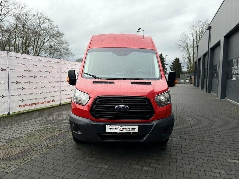 Gebraucht Ford Transit 105 PS (77 kW) 2017 Race red Van