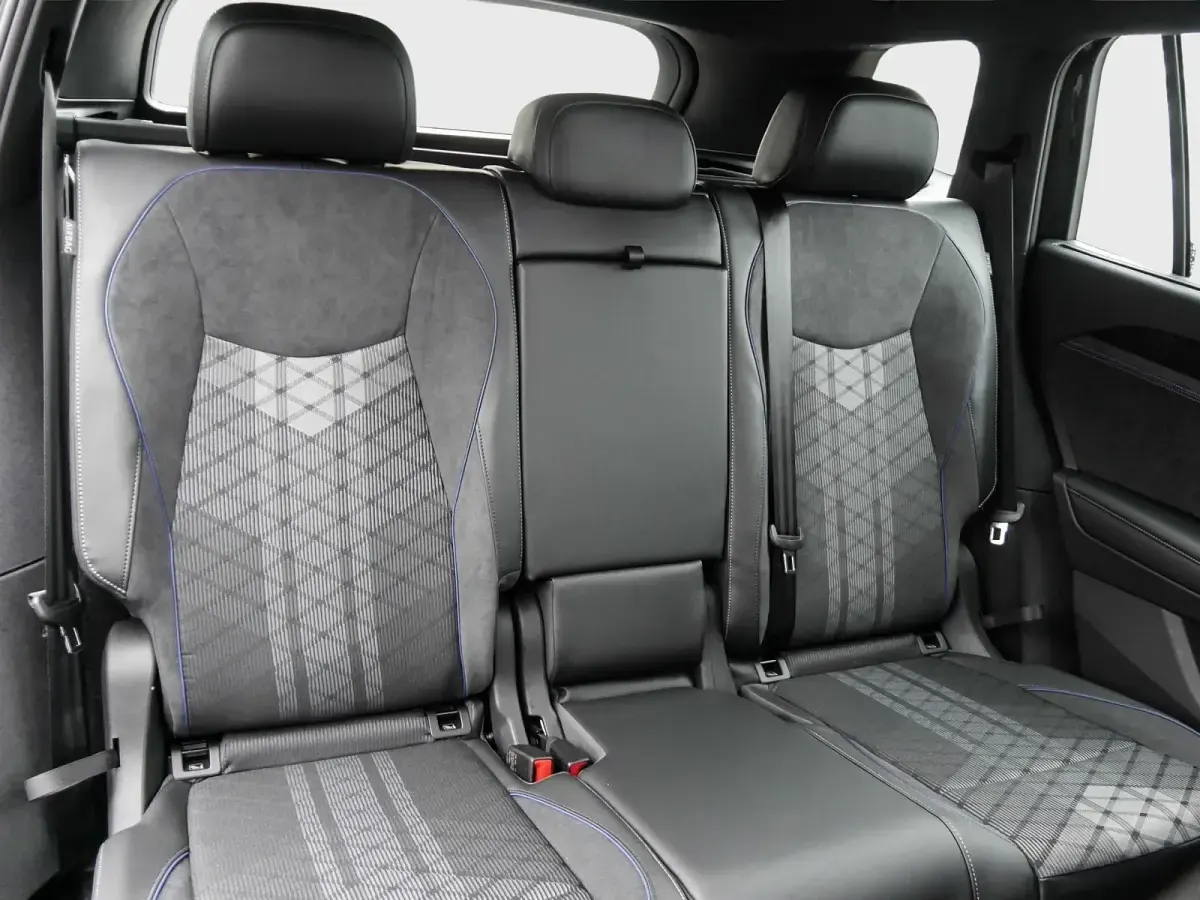 Gebraucht VW Tayron R-line 272 PS (200 kW) 2026 Schwarz SUV