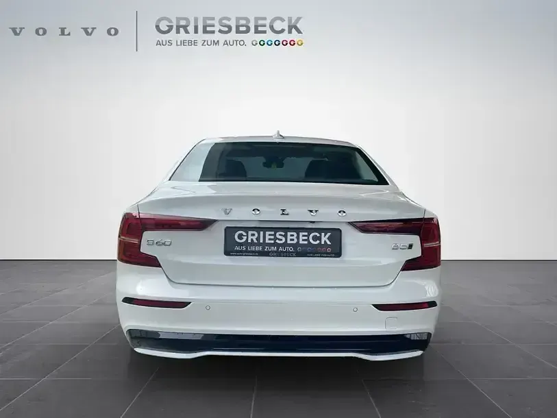 Gebraucht Volvo S60 Ultimate 250 PS (183 kW) 2023 Crystalweiss perleffekt (metallic) Limousine