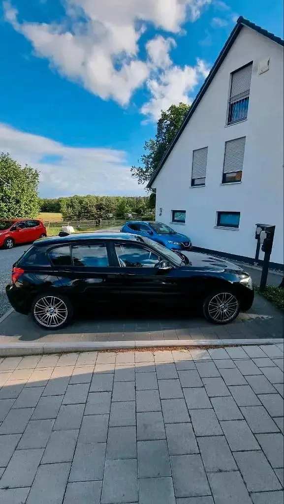 Gebraucht BMW 120 M Performance 186 PS (136 kW) 2012 Schwarz Kleinwagen