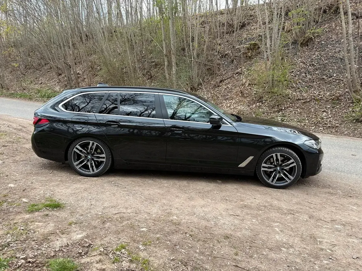 Gebraucht BMW 520 204 PS (150 kW) 2021 Schwarz Kombi
