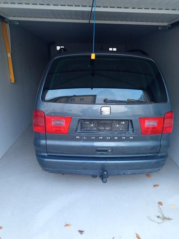 Grau Gebraucht 2006 Seat Alhambra Vigo Van / Kleinbus | 1.600 € (Superpreis) - Bild 1/4