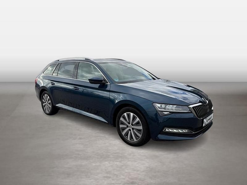 Gebraucht Skoda Superb Style 150 PS (110 kW) 2022 Blau Kombi