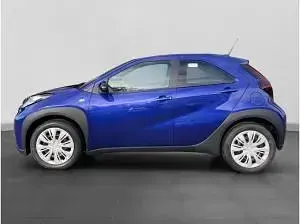 Neu Toyota Aygo 72 PS (52 kW) 2026 Blau (juniper) Kleinwagen
