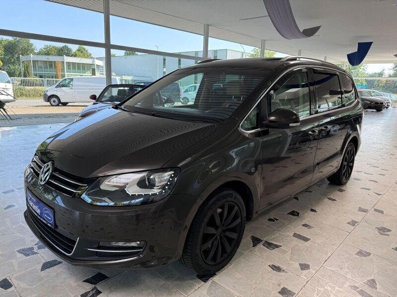 Schwarz Gebraucht 2015 VW Sharan Highline Van / Kleinbus | 19.990 € (Fairer Preis) - Bild 1/4