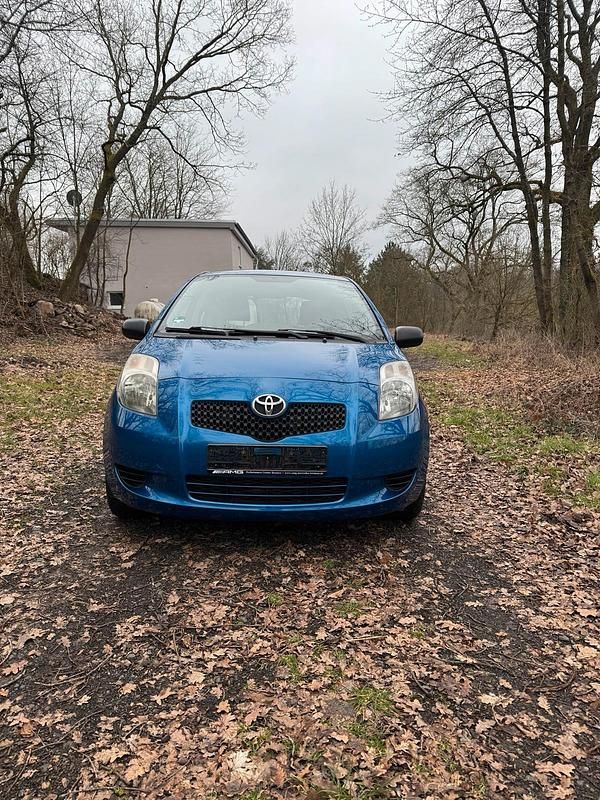 Gebraucht Toyota Yaris 70 PS (51 kW) 2006 Blau Kleinwagen