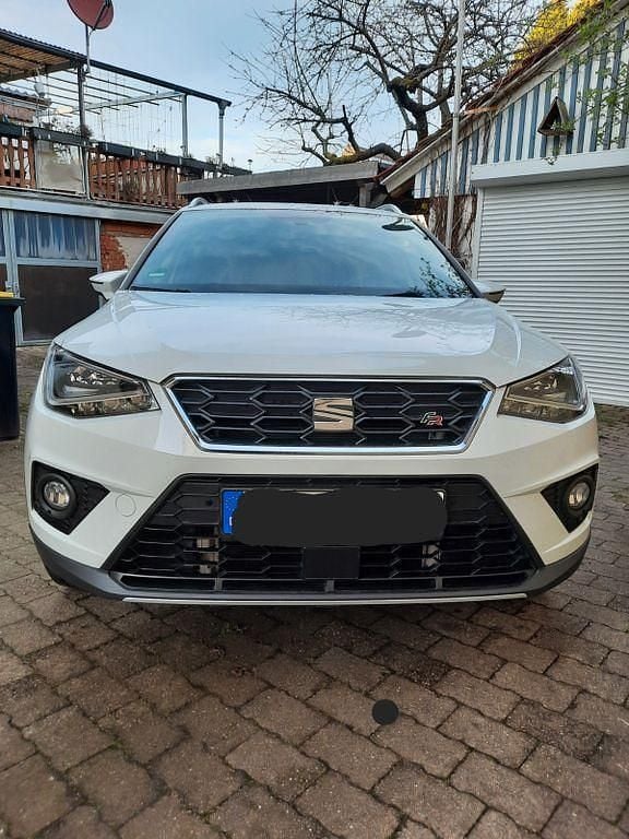 Weiß Gebraucht 2020 Seat Arona FR SUV | 11.800 € (Guter Preis) - Bild 1/4