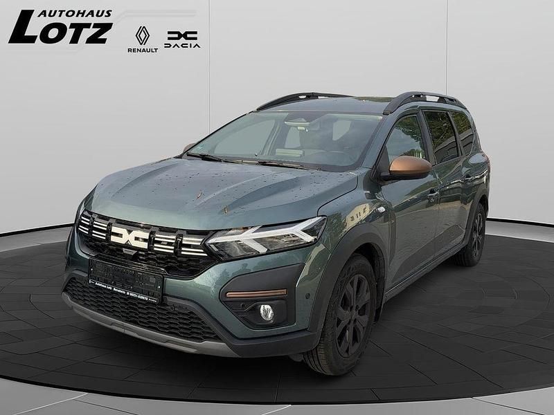 Grün Gebraucht 2024 Dacia Jogger Extreme Van / Kleinbus | 19.890 € (Fairer Preis) - Bild 1/4
