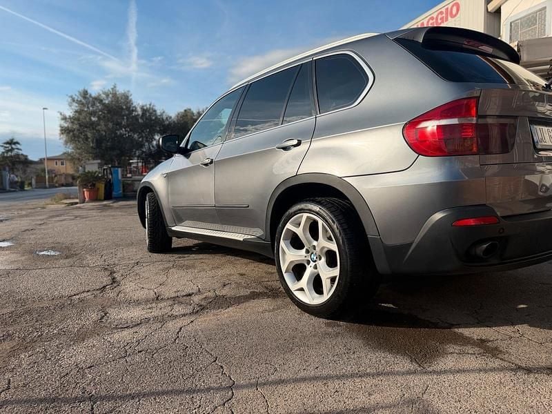 Gebraucht BMW X5 235 PS (172 kW) 2010 Grau SUV