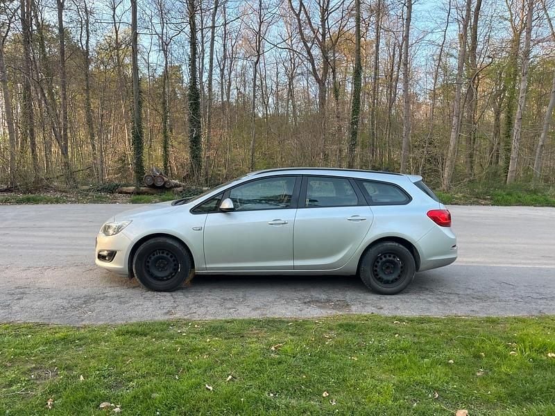 Gebraucht Opel Astra 110 PS (80 kW) 2015 Silber Kombi