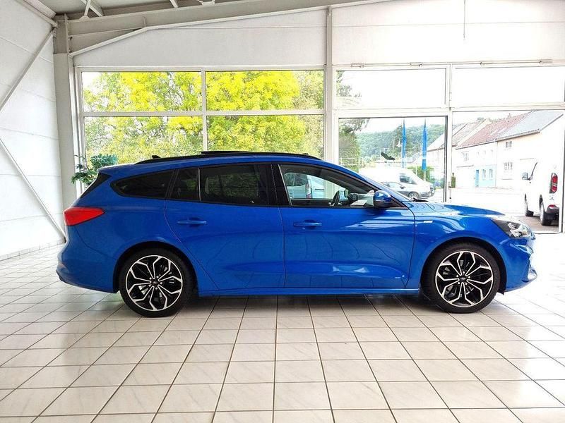 Gebraucht Ford Focus ST-Line 150 PS (110 kW) 2019 Blau Limousine