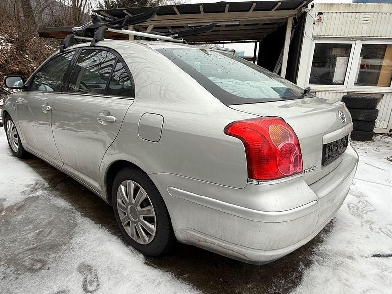 Gebraucht Toyota Avensis Executive 129 PS (94 kW) 2006 Silber Limousine