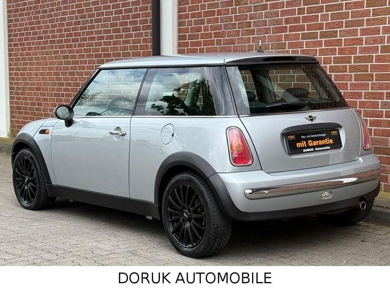 Second-hand Mini ONE 90 CP (66 kW) 2002 Argintiu Hatchback