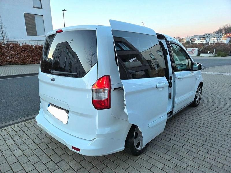 Gebraucht Ford Tourneo 76 PS (55 kW) 2014 Weiß Van / Kleinbus