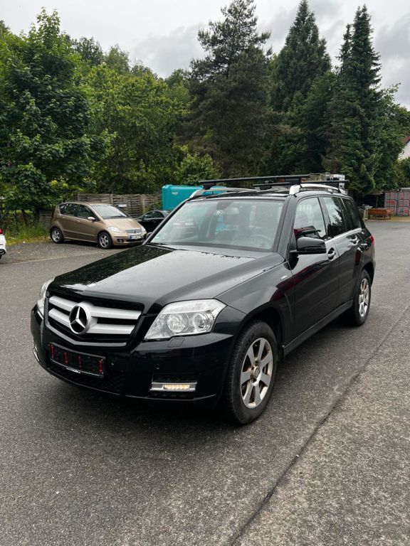 Schwarz Gebraucht 2011 Mercedes GLK220 SUV | 9.500 € (Guter Preis) - Bild 1/4