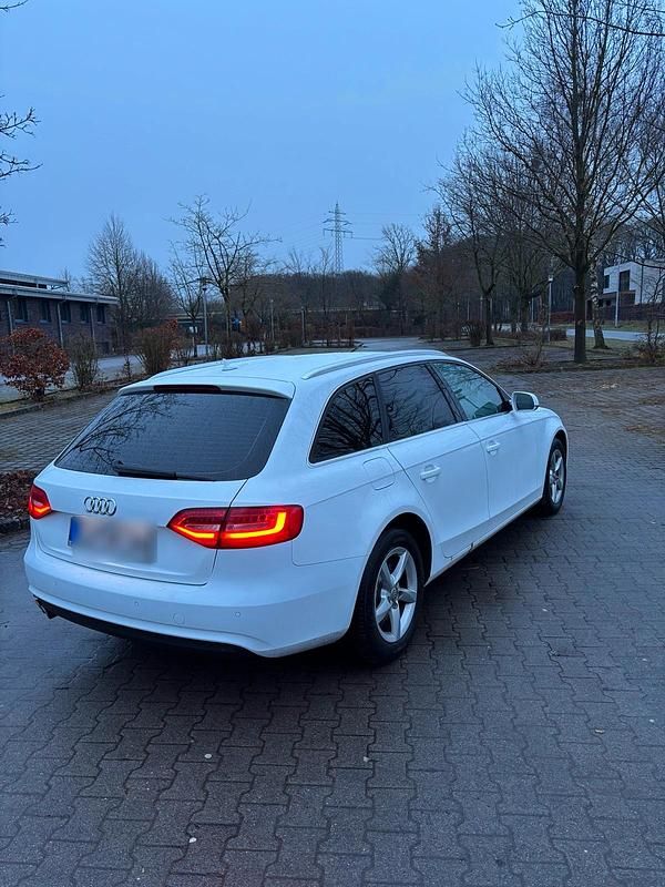 Gebraucht Audi A4 Ambiente 150 PS (110 kW) 2013 Weiß Kombi
