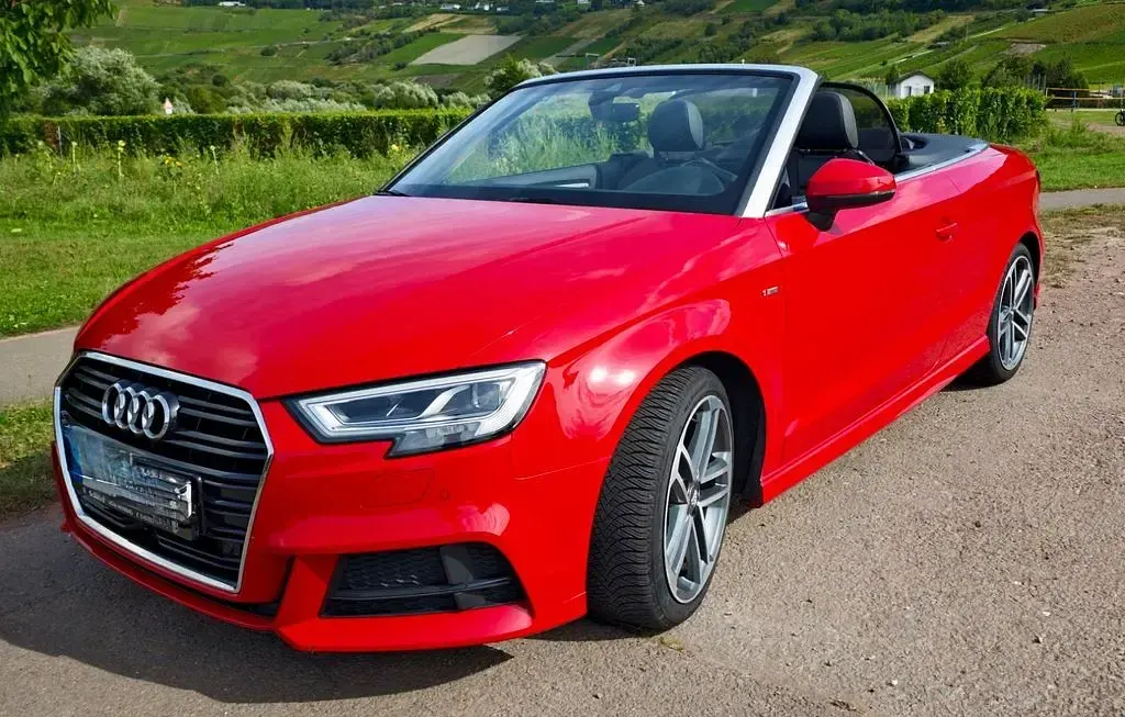 Gebraucht Audi A3 Cabriolet S-Line 150 PS (110 kW) 2019 Rot Cabrio