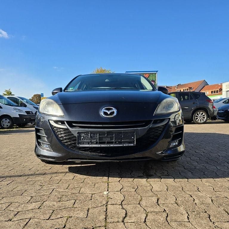 Schwarz (metallic) Gebraucht 2010 Mazda 3 High Limousine | 2.450 € (Superpreis) - Bild 1/4
