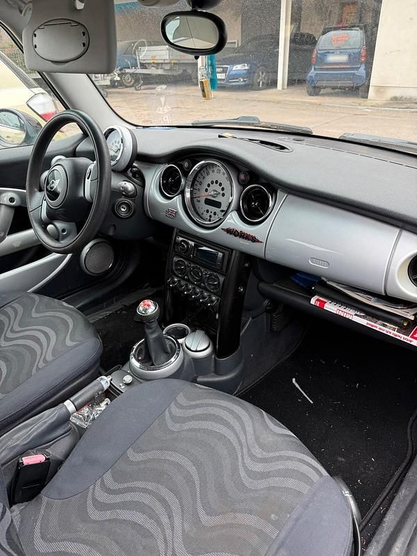 Usata Mini ONE 90 CV (66 kW) 2003 Verde Utilitaria