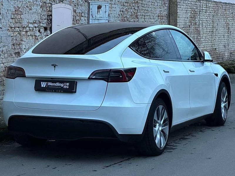 Gebraucht Tesla Model Y Standard Range 255 kW (347 PS) 2023 Weiß SUV