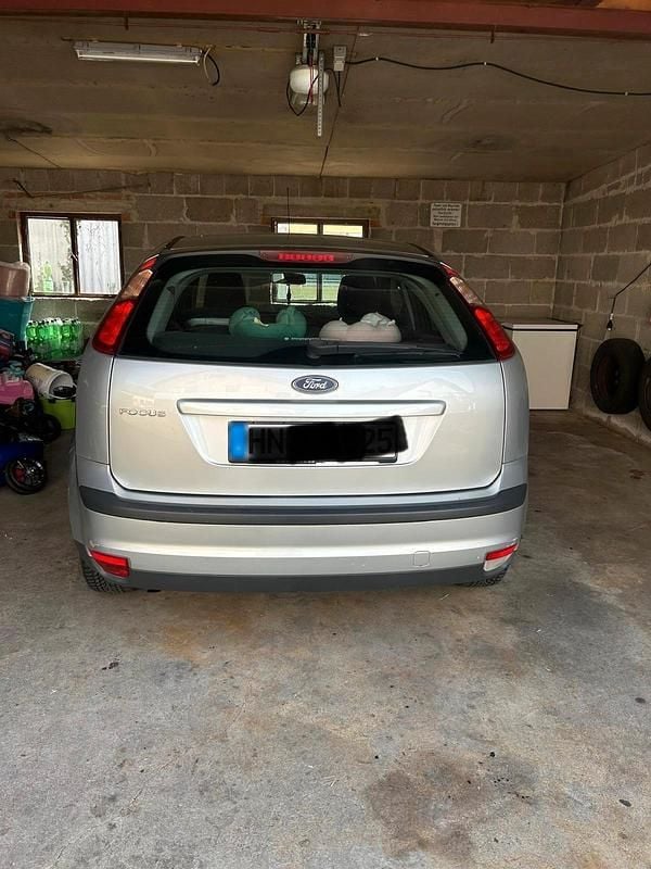 Usata Ford Focus 101 CV (74 kW) 2007 Argento Berlina