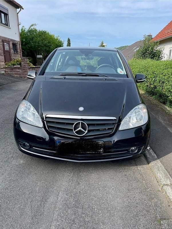 Schwarz Gebraucht 2011 Mercedes A160 Limousine | 4.499 € (Fairer Preis) - Bild 1/4