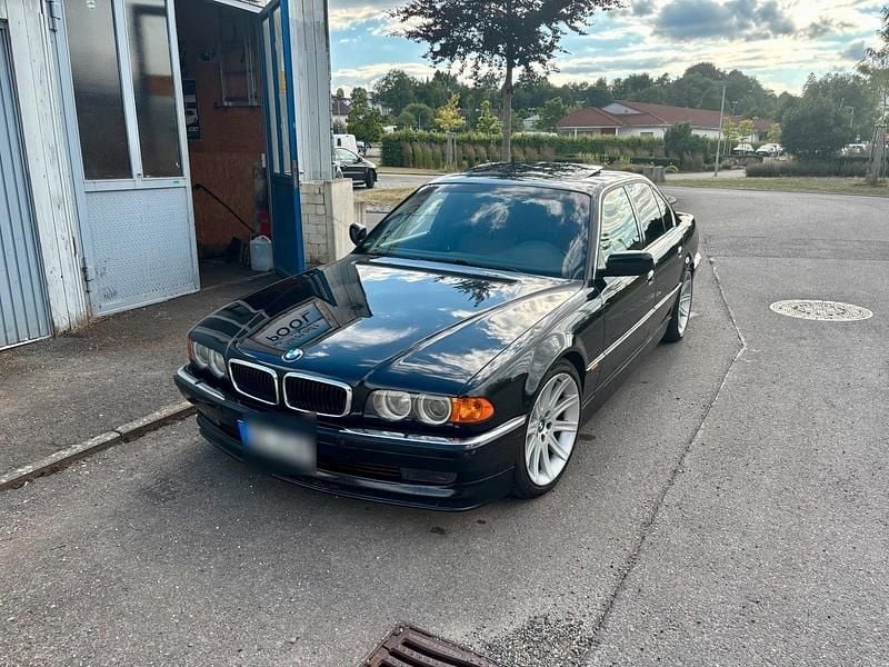 Schwarz Gebraucht 2000 BMW 728 Limousine | 6.999 € - Bild 1/4