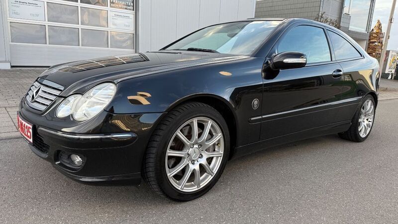 Obsidianschwarz metalliclack Gebraucht 2005 Mercedes C350 Coupé | 5.990 € (Fairer Preis) - Bild 1/4