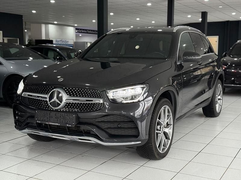 Gebraucht Mercedes GLC300e AMG line 194 PS (142 kW) 2022 Grau SUV