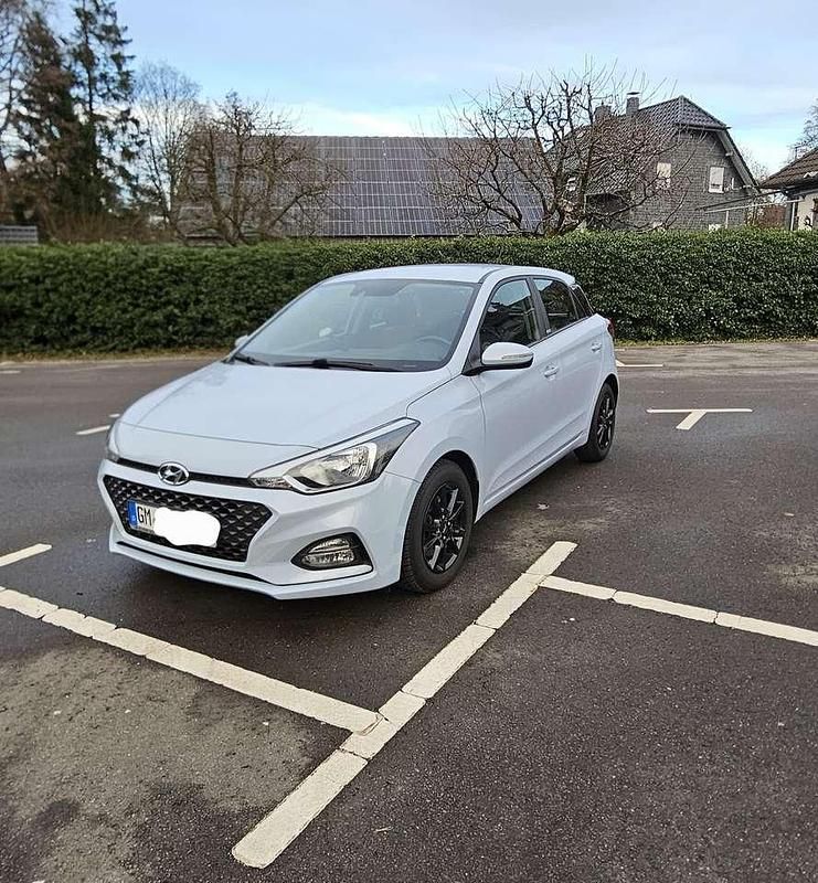 Gebraucht Hyundai i20 Active 101 PS (74 kW) 2020 Limousine