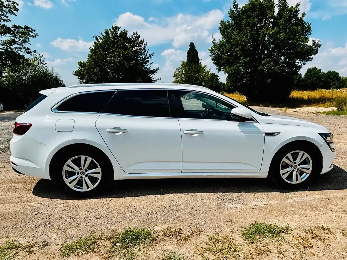 Gebraucht Renault Talisman GrandTour Business 160 PS (117 kW) 2017 Weiß Kombi