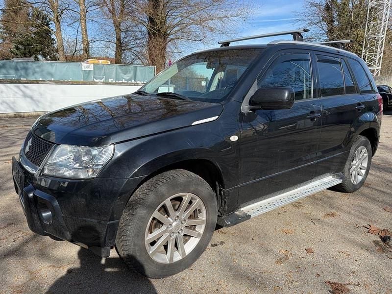 Gebraucht Suzuki Grand Vitara Club 140 PS (102 kW) 2008 Schwarz SUV
